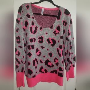 Paisley Grace Boutique Pink/Black Animal Print Sweater Size XL EUC